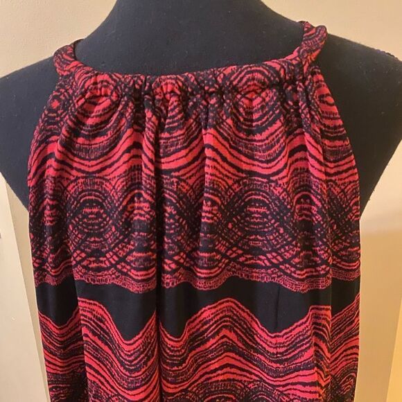 Alfani NWT red and black handkerchief hem halter top. Size XL. - Picture 4 of 11